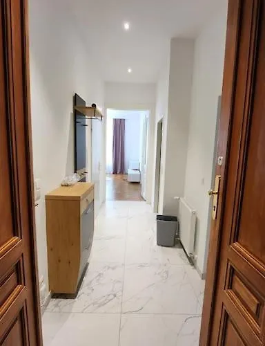 City Apartment *