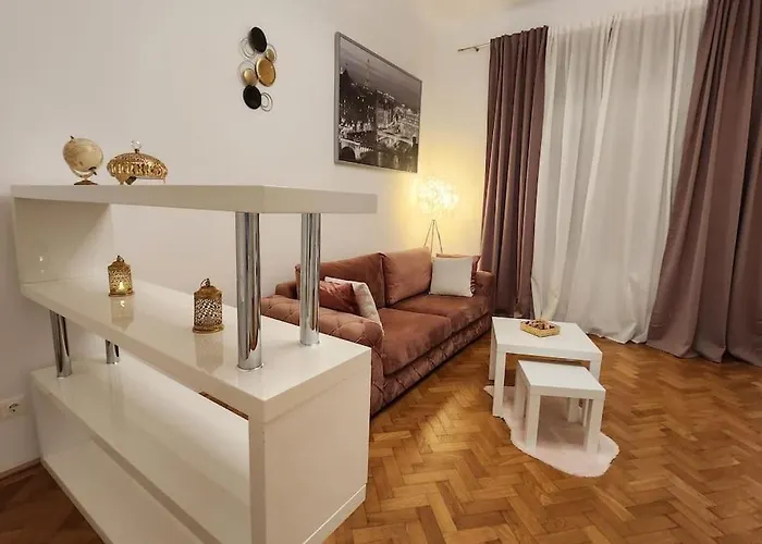 Апартаменти City Apartment